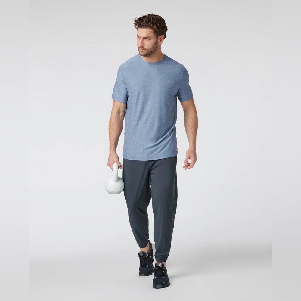 Vuori Men's Strato Tech Tee- Chambray Heather - Picture 3 of 7